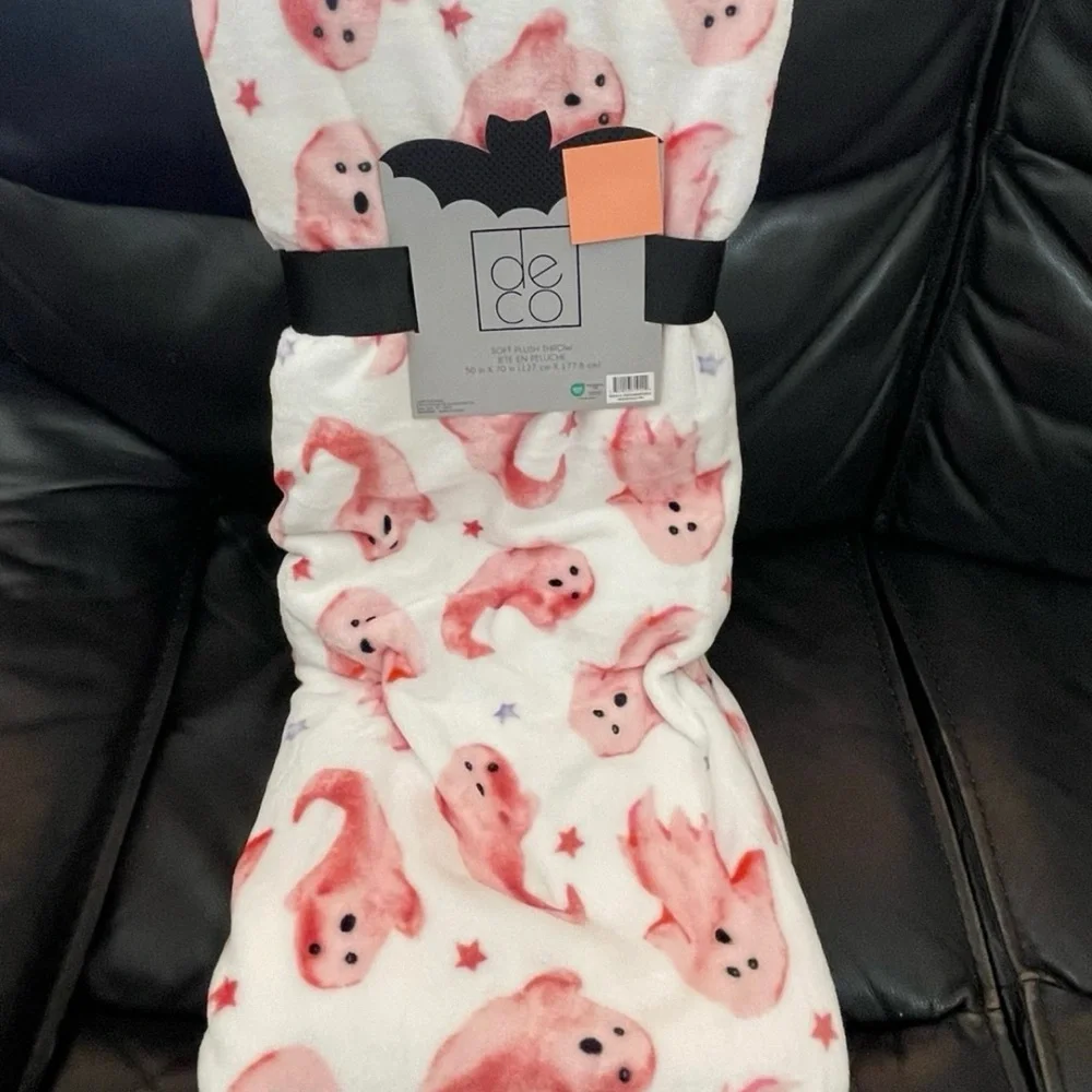 Deco Summerween/Halloween Pink Ghosts Plush Throw
